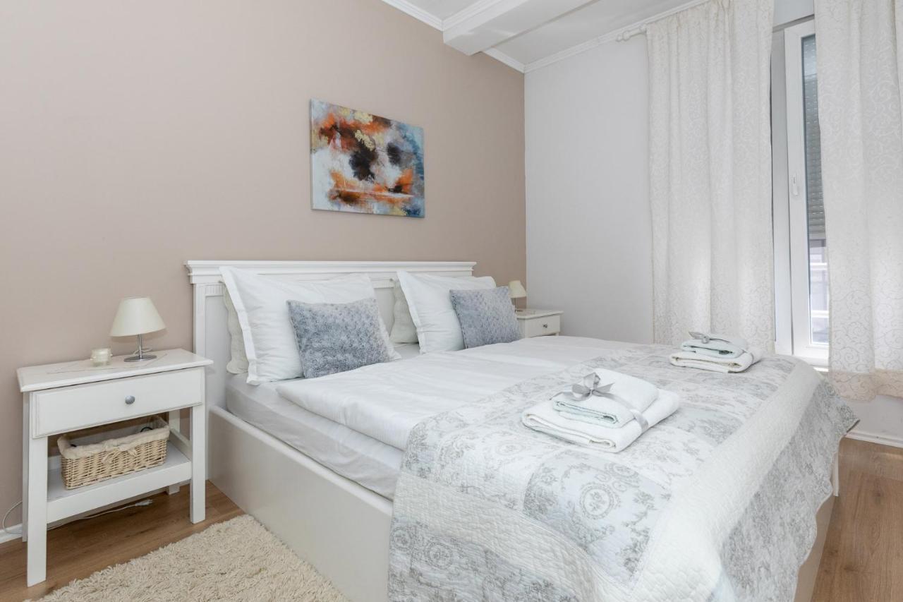 Happy Apartments موستار المظهر الخارجي الصورة